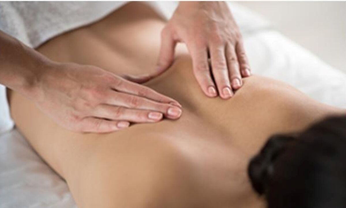 Le massage est l'une des méthodes de traitement de l'ostéochondrose du col de l'utérus