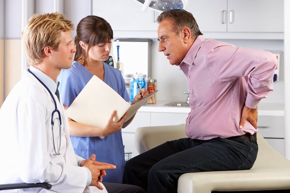 Rendez-vous chez le médecin pour mal de dos